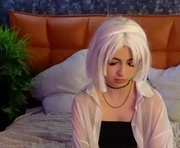 floranesli01 is a 19 year old female webcam sex model.