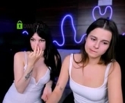 berry_alma is a 20 year old female webcam sex model.