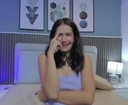 ivy_petit is a 18 year old female webcam sex model.