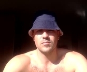 elnamelezz is a  year old male webcam sex model.