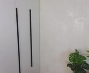lovelylittlekiki is a 19 year old female webcam sex model.