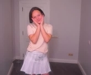 herminaabedi is a 18 year old female webcam sex model.