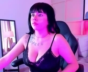 meivis__ is a 19 year old female webcam sex model.