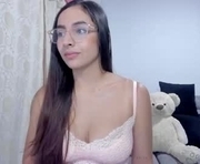 dulce_roberts_ is a 22 year old female webcam sex model.