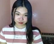 urpinayslutxxx is a  year old female webcam sex model.
