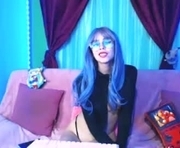 7hana7 is a 19 year old female webcam sex model.