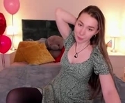 miafeel is a 20 year old female webcam sex model.
