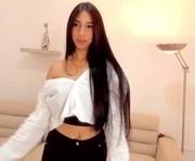 keirah_ is a  year old female webcam sex model.