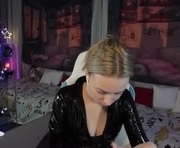 tiffanybatson is a 20 year old female webcam sex model.