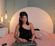 dapnne_ is a 21 year old female webcam sex model.