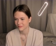 mariambuss is a 18 year old female webcam sex model.