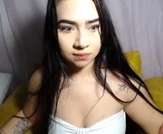 coralwells is a 19 year old female webcam sex model.