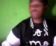deliah712909 is a  year old female webcam sex model.