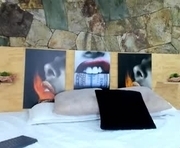 kathhia_ is a  year old female webcam sex model.