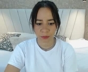aliceross__ is a  year old female webcam sex model.