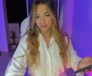 chloe_so_wild is a 21 year old female webcam sex model.