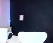 mayajhons is a 18 year old female webcam sex model.