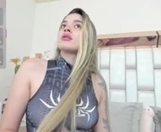 miavillalobos_ is a 20 year old female webcam sex model.