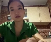 denysebernacchi is a 18 year old female webcam sex model.