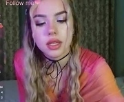 alicetenshi is a 18 year old female webcam sex model.