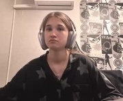 jewelldurham is a  year old female webcam sex model.