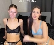 x_kai is a 20 year old couple webcam sex model.