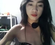 yumi_18 is a  year old shemale webcam sex model.