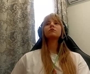 sherrylkeep is a 18 year old female webcam sex model.