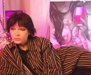 mariccarter is a 19 year old female webcam sex model.