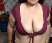 tistmature is a 43 year old female webcam sex model.