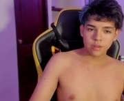 alan18n is a  year old male webcam sex model.