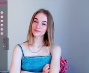 alice_lady2020 is a 18 year old female webcam sex model.