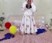 emilia_choi is a 19 year old female webcam sex model.