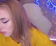 harley_kimm is a 22 year old female webcam sex model.