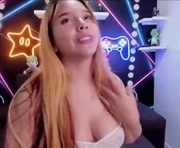 luna_ritz is a 20 year old female webcam sex model.