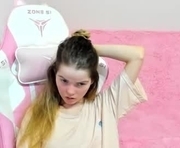 jenifer_norman is a 18 year old female webcam sex model.