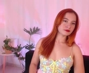 pear__moon is a 19 year old female webcam sex model.