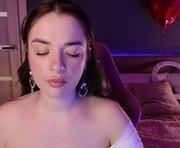 yasmine_moon is a 26 year old female webcam sex model.