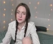 cheeky_kellyy is a 20 year old female webcam sex model.
