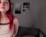 sheenagear is a 18 year old female webcam sex model.
