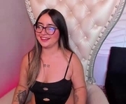 appril_foxx is a 22 year old female webcam sex model.