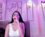 amely_grey01 is a 20 year old female webcam sex model.