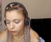 sizzling_angel_555 is a 18 year old female webcam sex model.