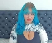 lunaflirt is a 19 year old female webcam sex model.
