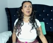 bonnie_tucci_ is a 29 year old female webcam sex model.