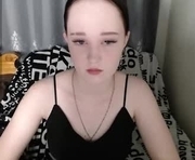 bellaabey is a 18 year old female webcam sex model.