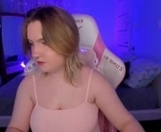 lovelyy_julia is a  year old female webcam sex model.