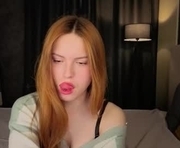 casta_grand is a 19 year old female webcam sex model.