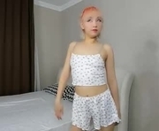 mil_waves is a 18 year old female webcam sex model.