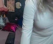 switchlorenx is a 50 year old female webcam sex model.